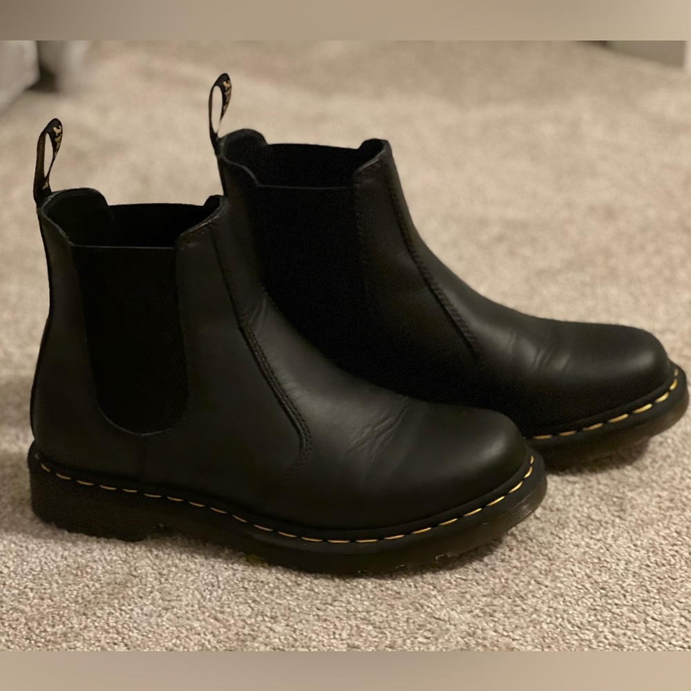 COPY - Dr. Marten Chelsea boot size 10